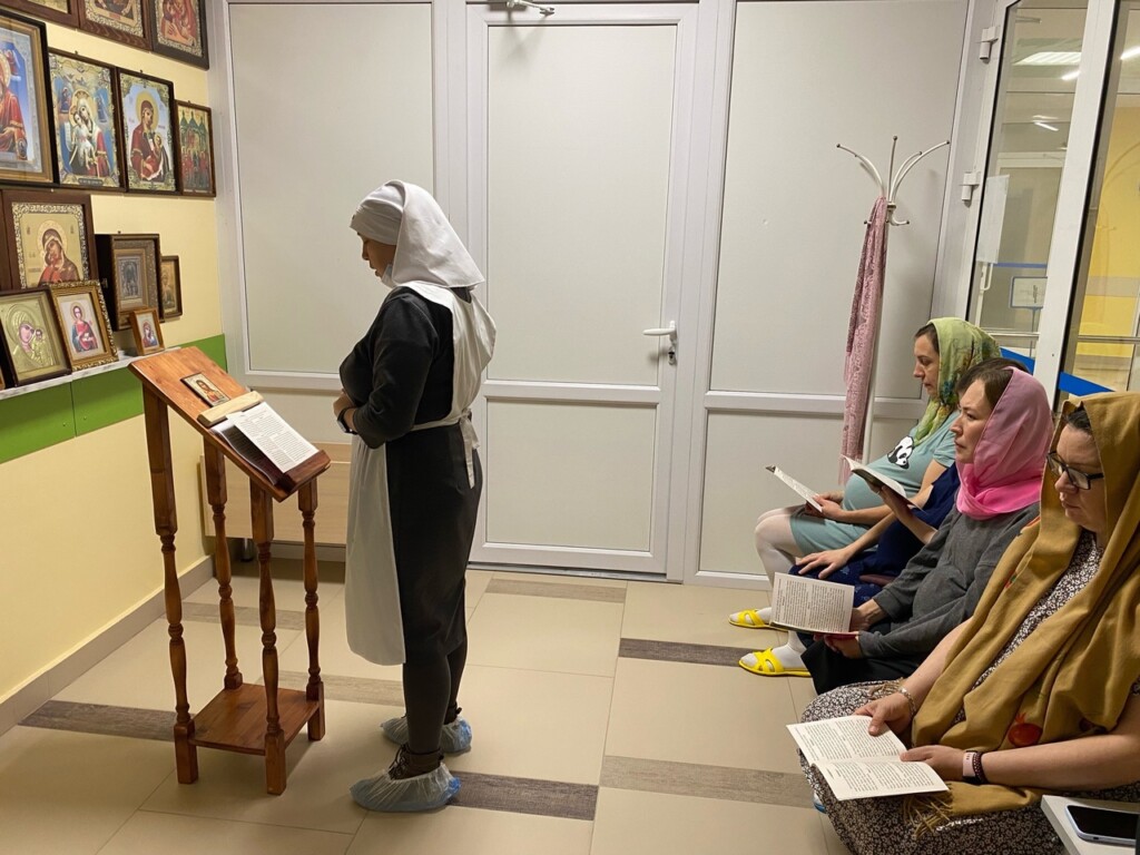 Сестры милосердия в Республиканском клиническом перинатальном центре