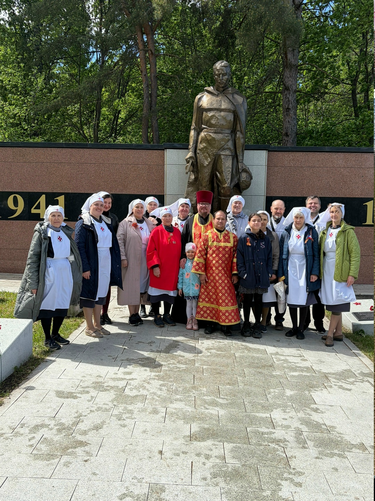 Никто не забыт: ежегодное поминовение воинов на Сергиевском кладбище