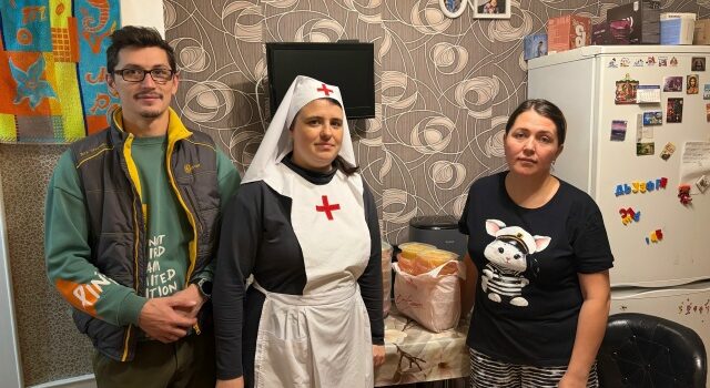 «Помощь рядом»: первые шаги